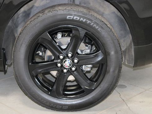 Used 2024 Buick Enclave Essence w/ Sport Touring Edition image 17