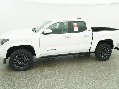 New 2026 Toyota Tacoma SR5 AWD/4WD image 39