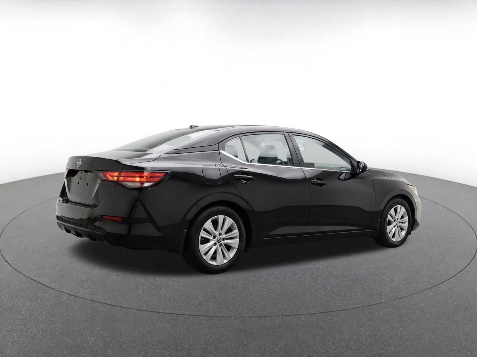 Used 2025 Nissan Sentra S FWD image 8