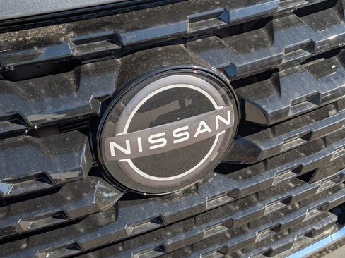 New 2025 Nissan Kicks Play S FWD image 10