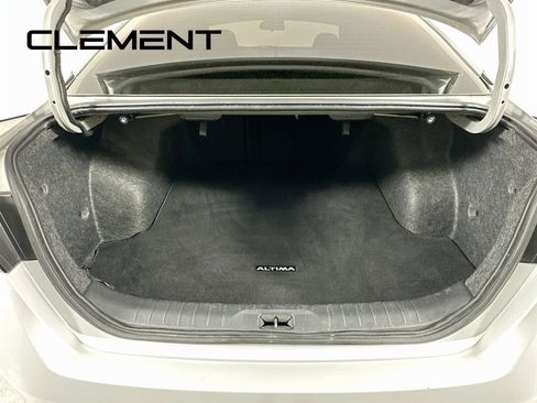 Used 2023 Nissan Altima 2.5 SV FWD image 11