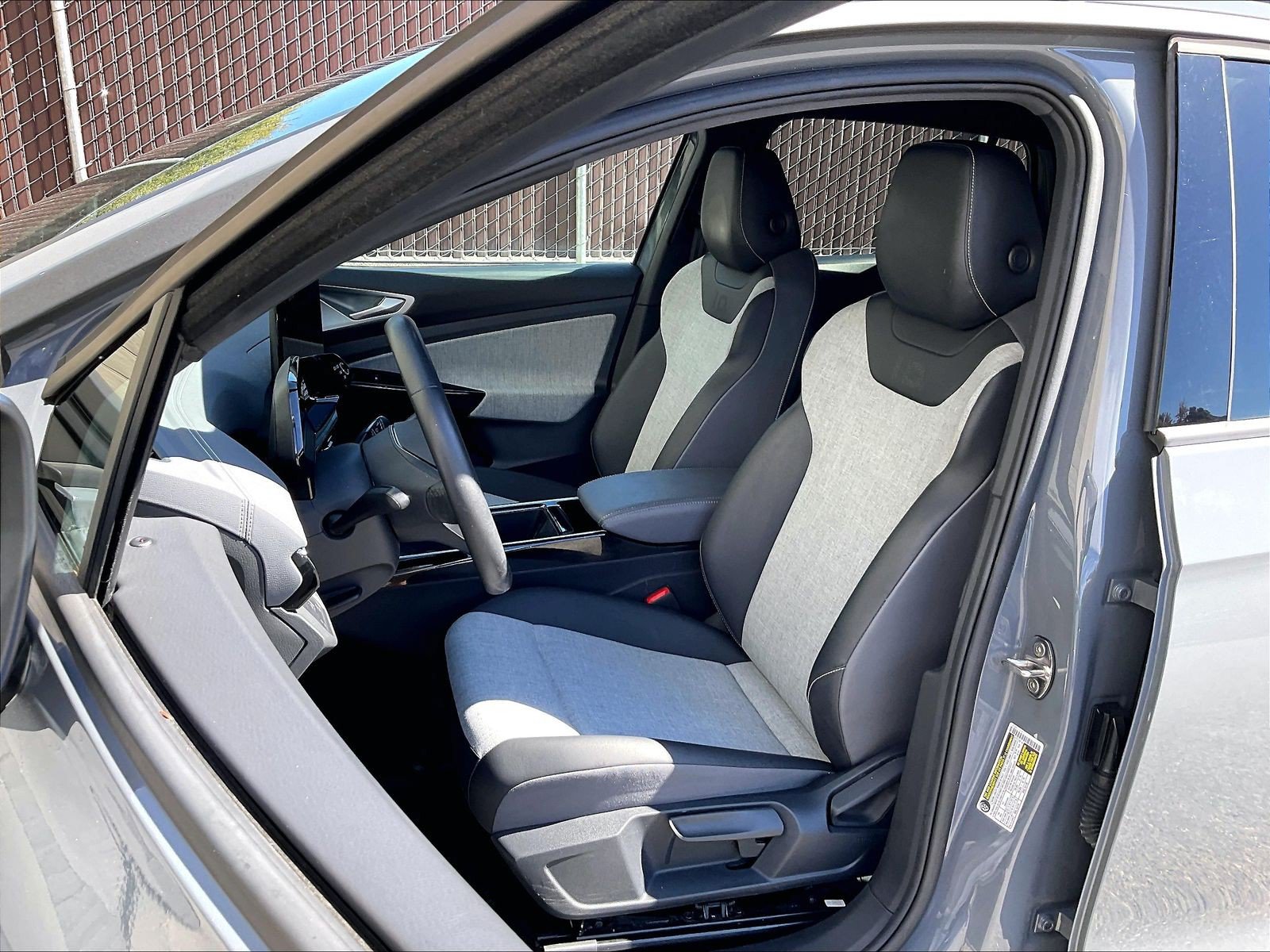 Certified 2023 Volkswagen ID.4 Pro RWD image 22