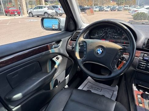 Used 2004 BMW 325i Sedan RWD image 16