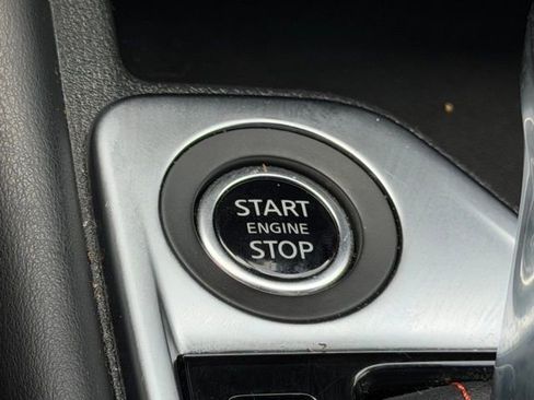 Used 2024 Nissan Sentra SR w/ SR Premium Package image 25