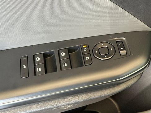 Certified 2025 Kia K4 LXS image 12