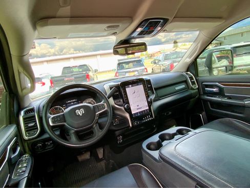 Used 2024 RAM 2500 Laramie AWD/4WD image 32