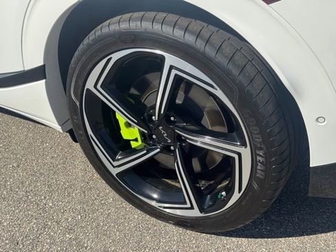 Certified 2023 Kia EV6 GT AWD/4WD image 8