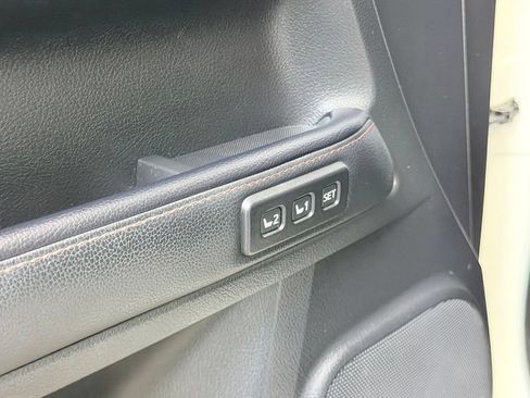 Used 2020 Toyota 4Runner Limited AWD/4WD image 12