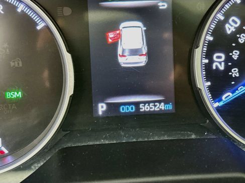 Certified 2020 Toyota RAV4 XLE w/ Convenience Package AWD/4WD image 12