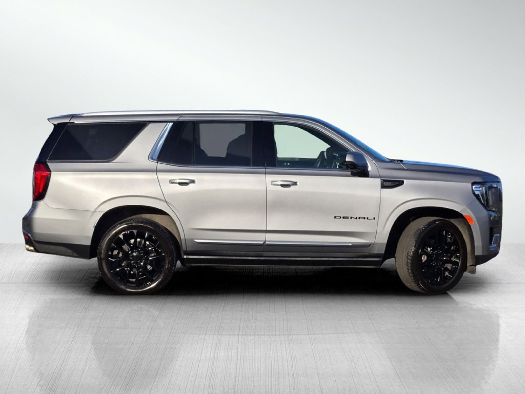 Used 2024 GMC Yukon Denali AWD/4WD image 3