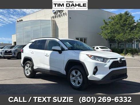 Used 2020 Toyota RAV4 XLE w/ XLE Grade Weather Package AWD/4WD image 1