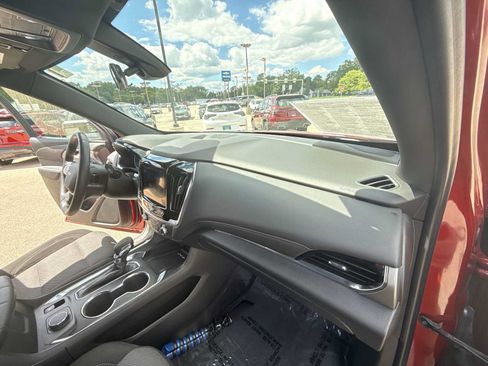 Certified 2023 Chevrolet Traverse LT FWD image 27