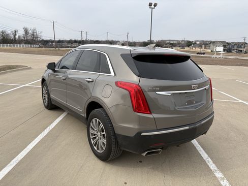 Used 2018 Cadillac XT5 Luxury w/ Driver Awareness Package image 6