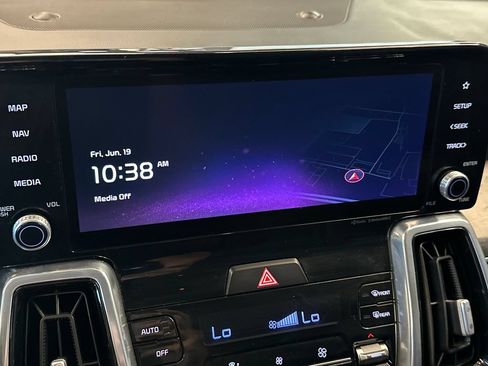 Used 2023 Kia Sorento SX AWD/4WD image 13
