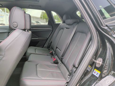 Certified 2025 Audi Q3 2.0T Premium Plus w/ Premium Plus Package AWD/4WD image 33