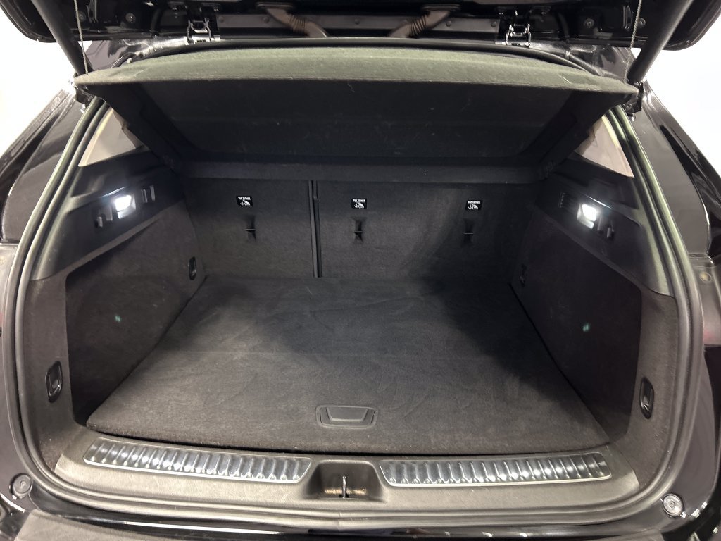 Used 2021 Buick Envision Essence w/ Technology Package I FWD image 23