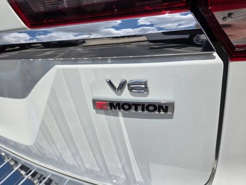 Used 2018 Volkswagen Atlas SEL Premium AWD/4WD image 12