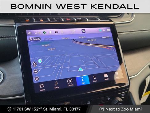 Used 2025 Jeep Grand Cherokee Limited w/ Black Appearance Package image 20