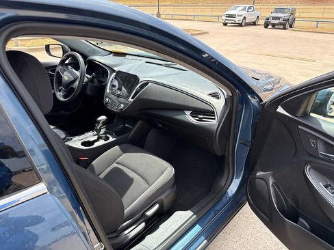 Used 2024 Chevrolet Malibu LT FWD image 15