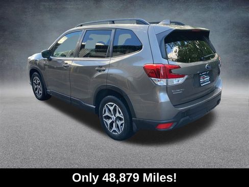 Used 2019 Subaru Forester Premium w/ All-Weather Package image 3