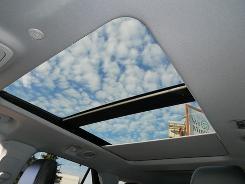 Certified 2022 Ford Explorer Limited w/ Equipment Group 301A image 34