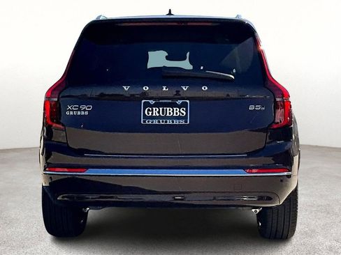 New 2026 Volvo XC90 B5 Core w/ Protection Package Premier image 7