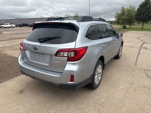 Used 2016 Subaru Outback 2.5i Premium AWD/4WD image 7