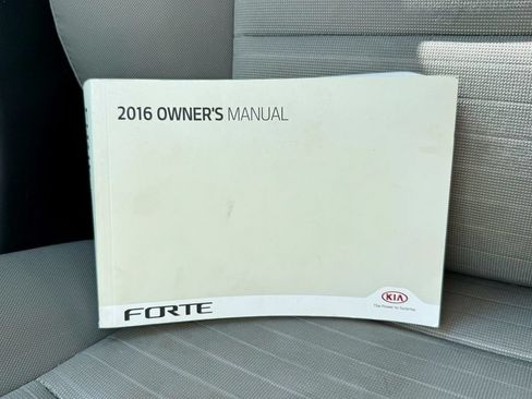 Used 2016 Kia Forte EX FWD image 28