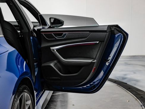 Used 2024 Audi RS 7 Performance w/ Executive Package image 91