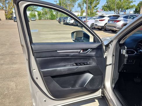 Used 2025 MAZDA CX-5 AWD 2.5 S w/ Select Package image 11