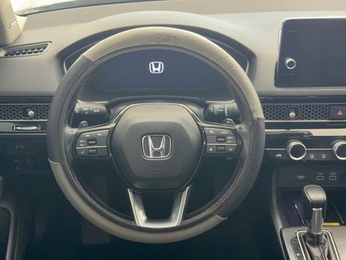 Used 2022 Honda Civic Touring image 10