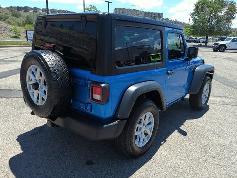 Used 2023 Jeep Wrangler Sport AWD/4WD image 4