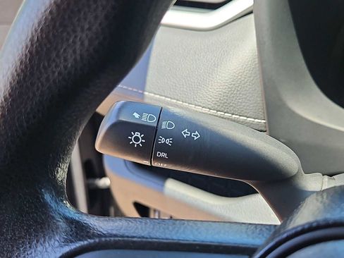 Used 2021 Toyota RAV4 LE w/ Carpet Mat Package (TMS) FWD image 26