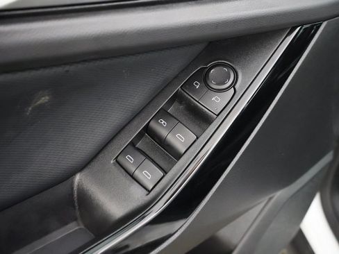 Used 2025 Chevrolet Equinox LT AWD/4WD image 37