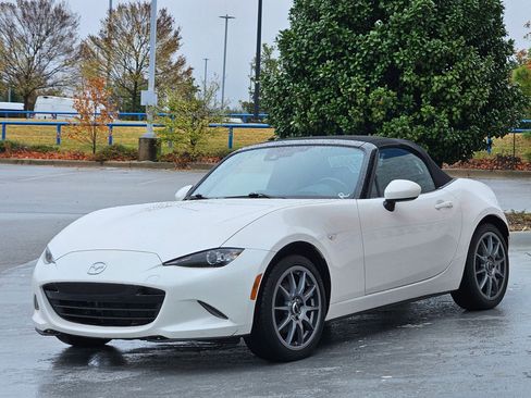 Used 2023 MAZDA MX-5 Miata Grand Touring image 3