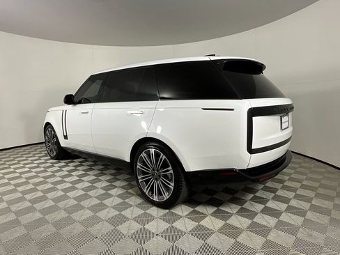 Certified 2024 Land Rover Range Rover Long Wheelbase SE image 3