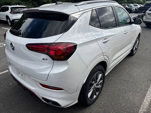 Used 2023 Buick Encore GX Select w/ Sport Touring Package FWD image 19