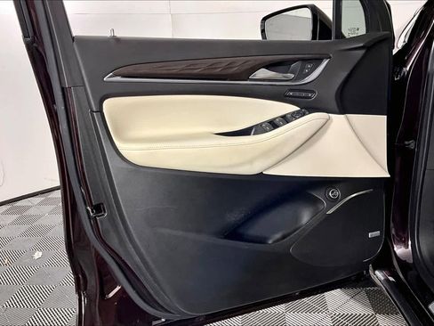 Certified 2022 Buick Enclave Avenir w/ Avenir Technology Package image 20