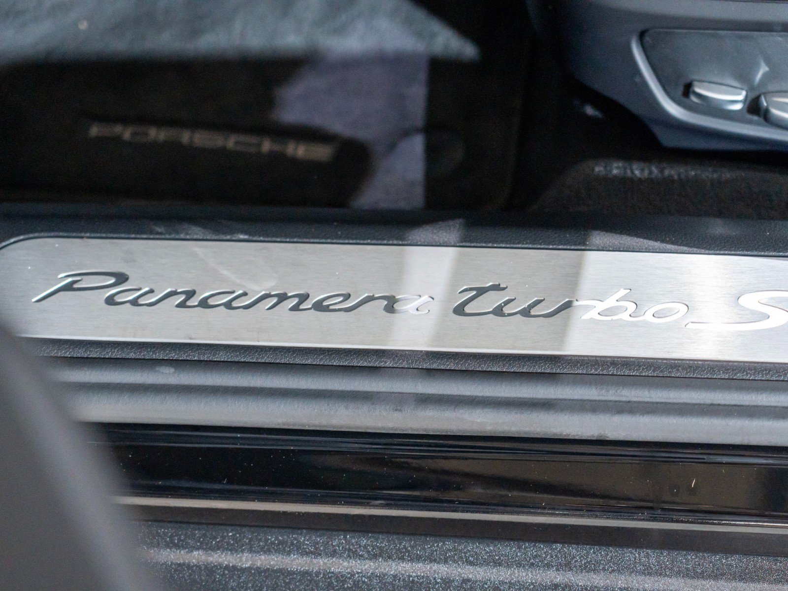 Certified 2021 Porsche Panamera Turbo S AWD/4WD image 12