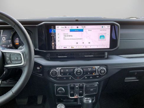 Used 2024 Jeep Wrangler High Altitude image 13