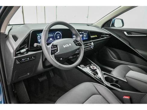 New 2026 Kia Niro Wind w/ Wind Preserve Package FWD image 17