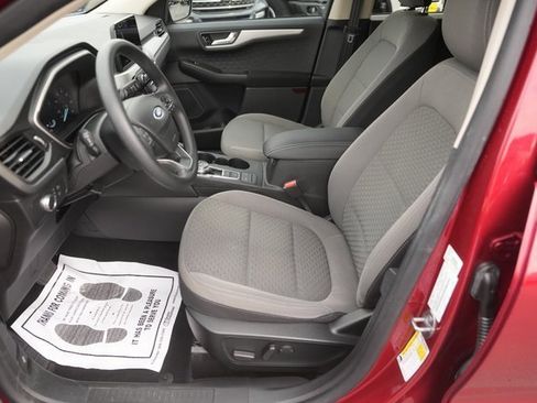 Certified 2020 Ford Escape SE image 9