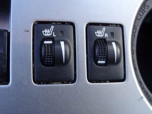 Used 2022 Toyota 4Runner SR5 Premium image 18