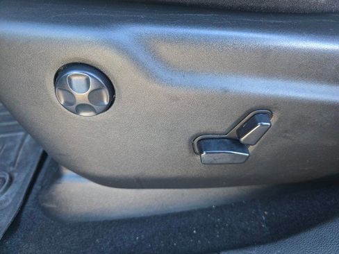 Used 2020 Jeep Grand Cherokee High Altitude image 28