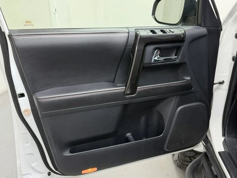 Used 2016 Toyota 4Runner SR5 Premium AWD/4WD image 72