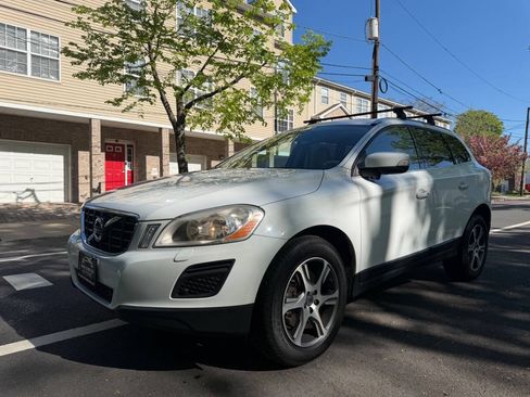 Used 2012 Volvo XC60 T6 AWD/4WD image 2
