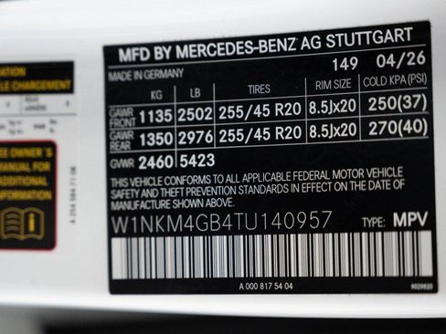 New 2026 Mercedes-Benz GLC 300 image 31