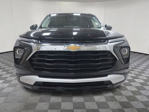 Used 2025 Chevrolet TrailBlazer LT AWD/4WD image 4