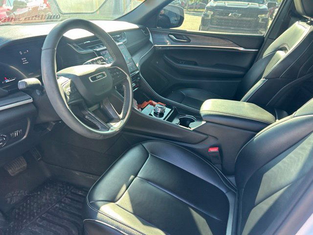 Used 2024 Jeep Grand Cherokee Limited w/ Black Appearance Package RWD image 20