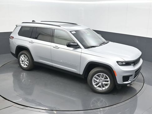 New 2026 Jeep Grand Cherokee L Laredo AWD/4WD image 37
